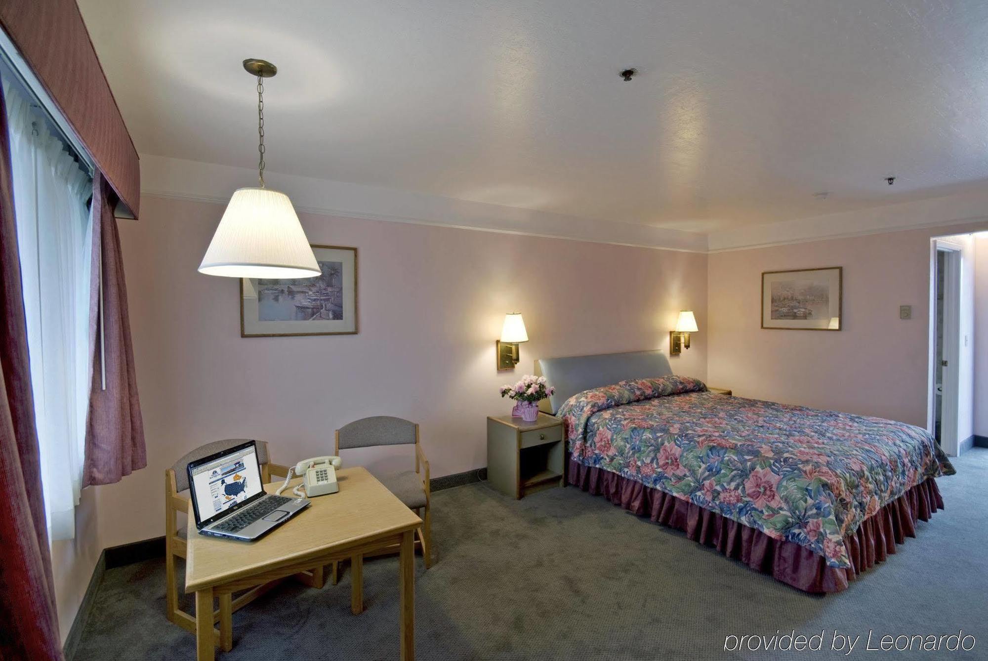 Seabird Lodge פורט בראג חדר תמונה